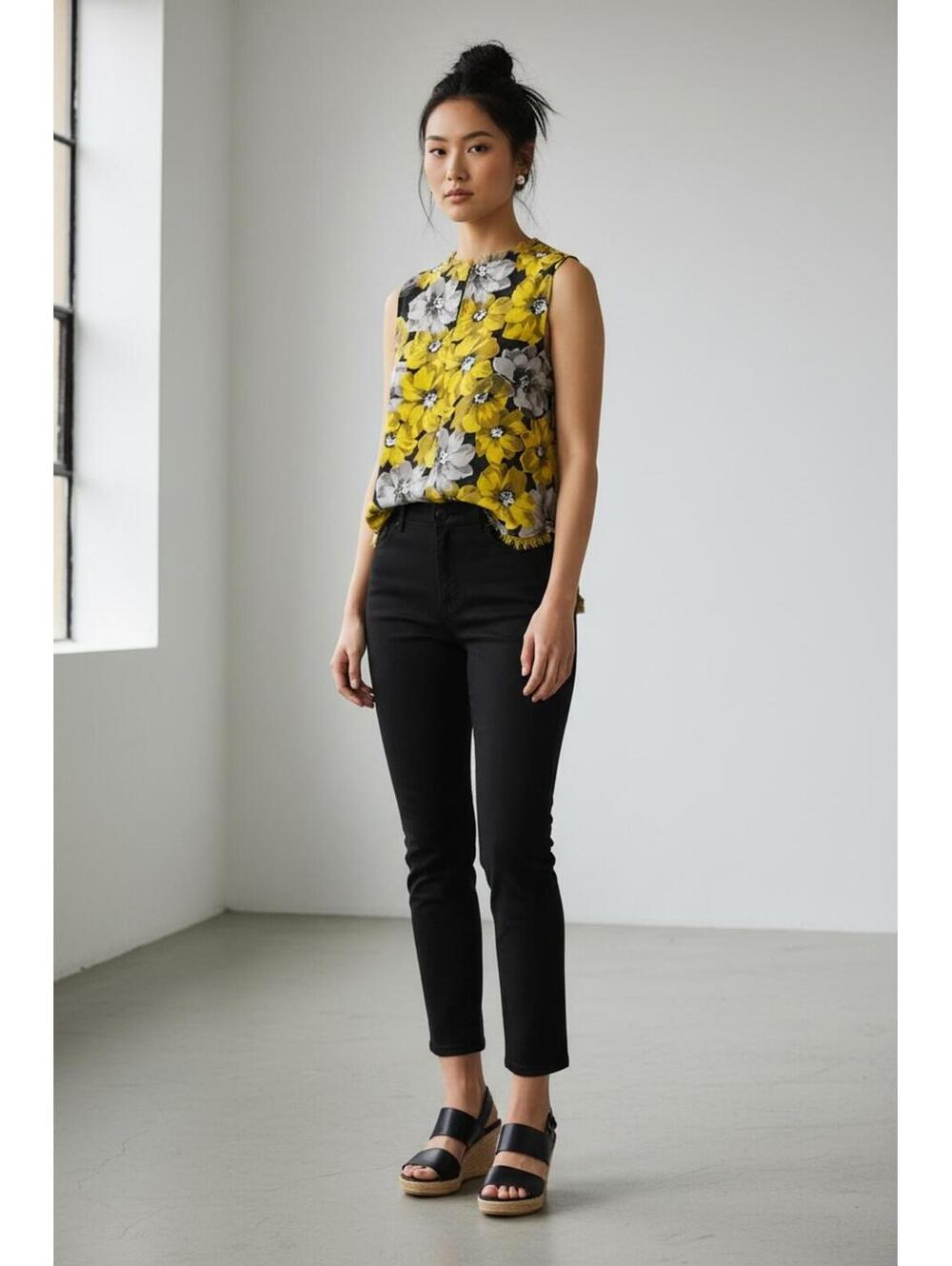 Who What Wear Sleeveless Floral Tank Top Yellow Gray Black Raw Edge Hem, Size M